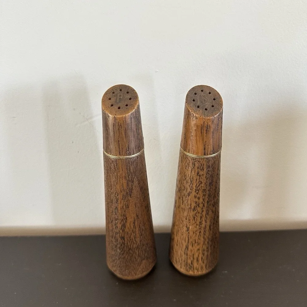 Vintage Mid Century Modern Plastic Wood Look Salt & Pepper Shakers Retro EUC